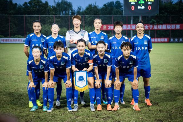 利拉德35+11雄鹿力克快船 鹈鹕轻取老鹰4连胜